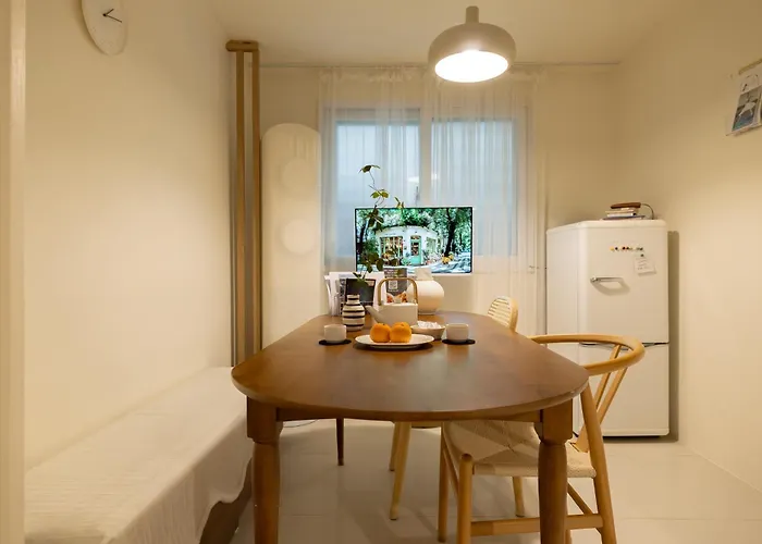 Soohah Stay, Line 9 Express Yeomchang Station 6 Minutes, Incheon Airport, Hongdae, Gangnam, Gocheok Dome, 6-person Two-room * 首爾