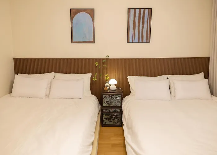 Soohah Stay, Line 9 Express Yeomchang Station 6 Minutes, Incheon Airport, Hongdae, Gangnam, Gocheok Dome, 6-person Two-room 首爾
