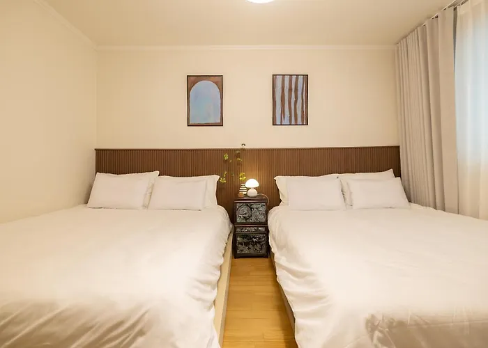 Soohah Stay, Line 9 Express Yeomchang Station 6 Minutes, Incheon Airport, Hongdae, Gangnam, Gocheok Dome, 6-person Two-room * 首爾