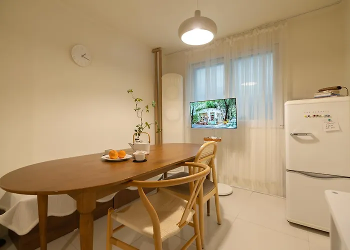 Soohah Stay, Line 9 Express Yeomchang Station 6 Minutes, Incheon Airport, Hongdae, Gangnam, Gocheok Dome, 6-person Two-room 公寓 首爾