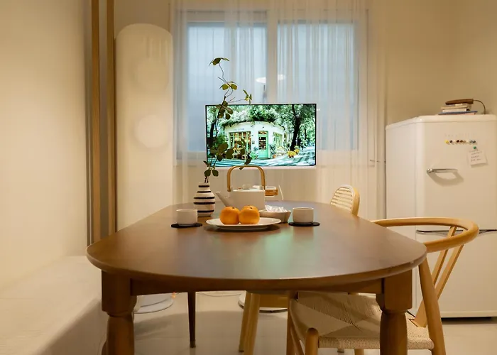 Soohah Stay, Line 9 Express Yeomchang Station 6 Minutes, Incheon Airport, Hongdae, Gangnam, Gocheok Dome, 6-person Two-room *